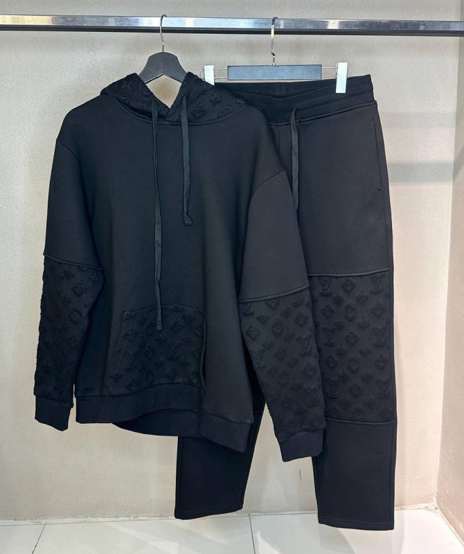 МУЖСКОЙ КОСТЮМ LOUIS VUITTON фото