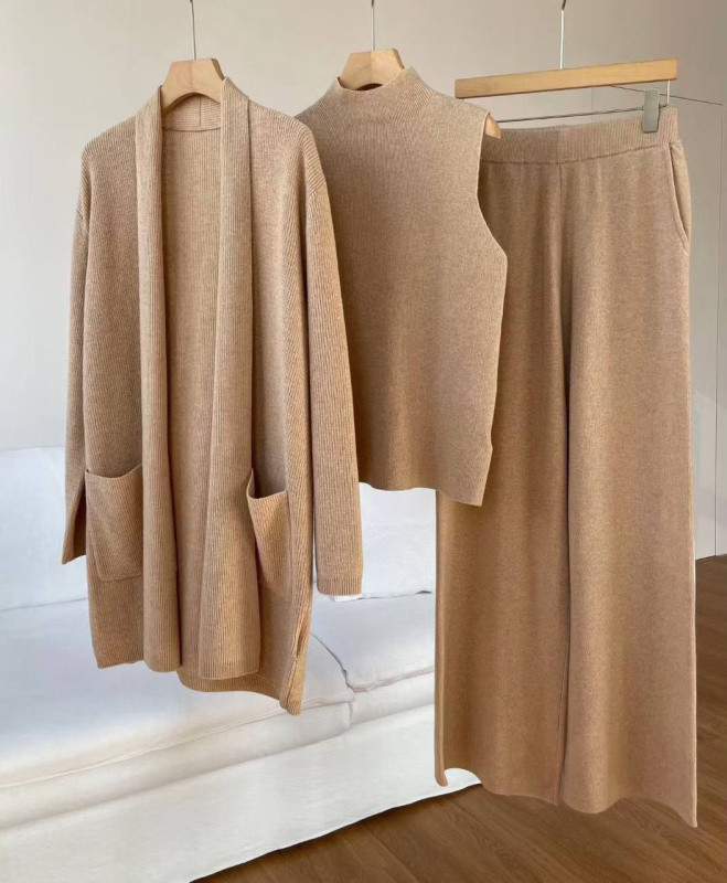 КОСТЮМ LORO PIANA фото