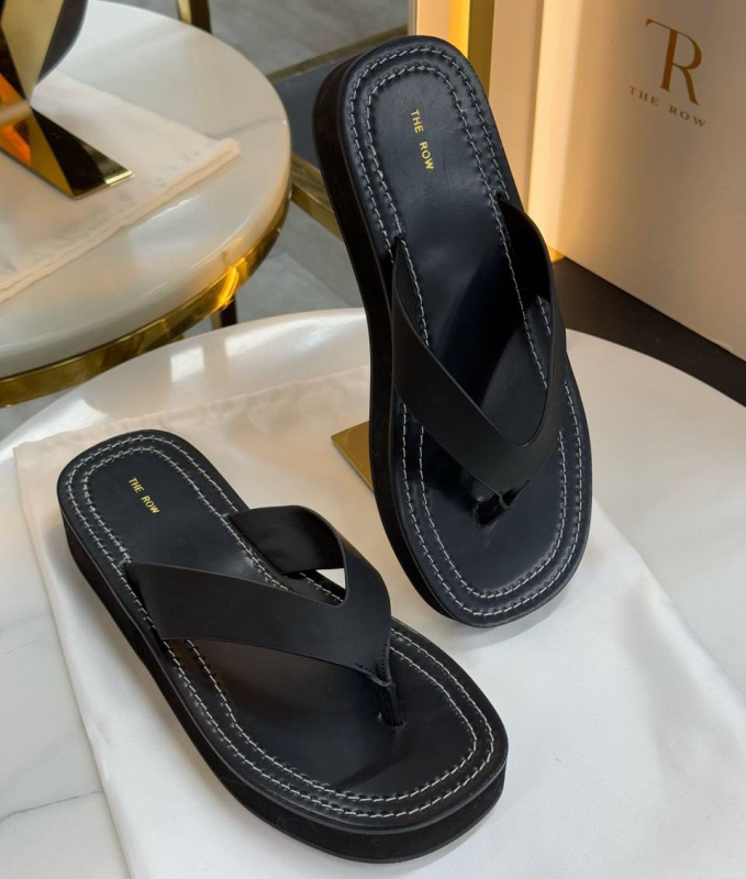 ШЛЕПКИ THE ROW фото