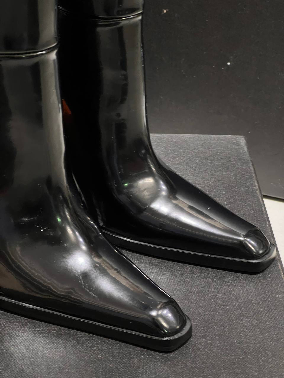САПОГИ SAINT LAURENT детальное фото