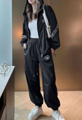 КОСТЮМ PRADA фото