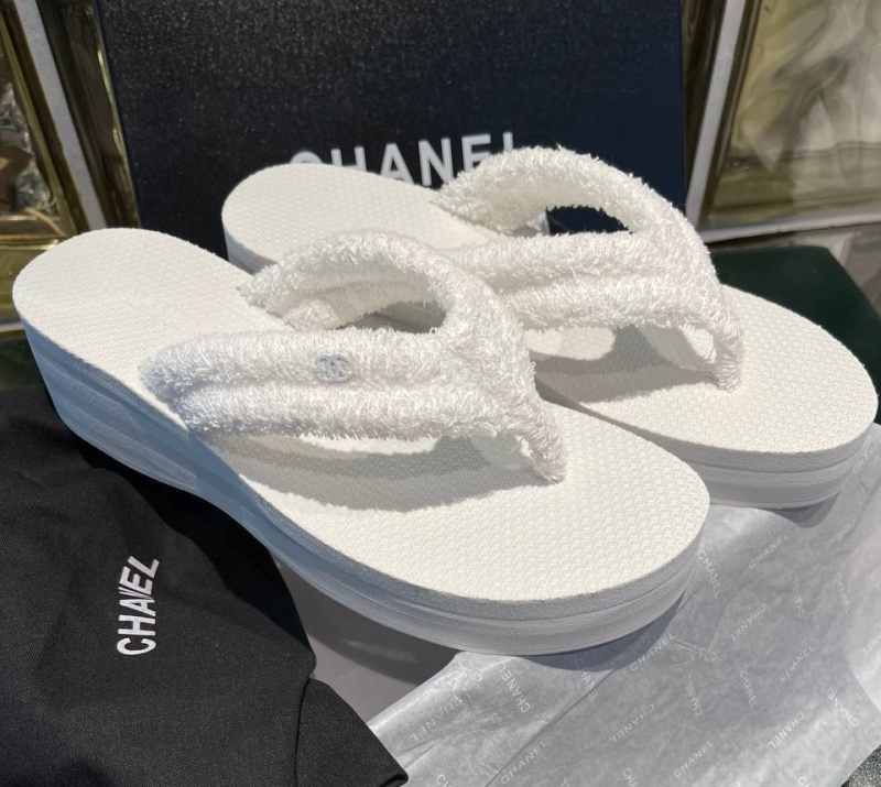 ШЛЕПКИ CHANEL фото