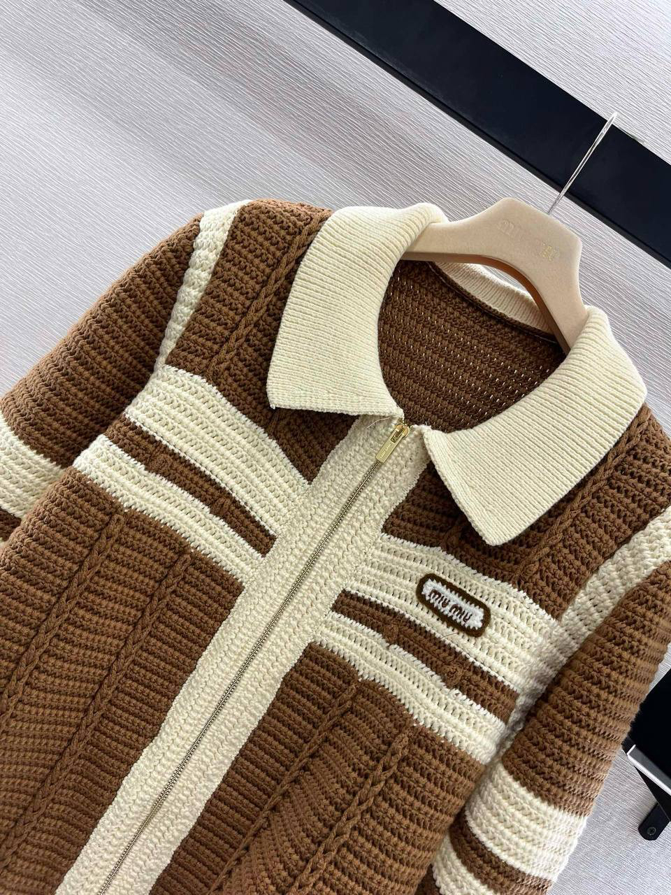 КАРДИГАН MIU MIU детальное фото