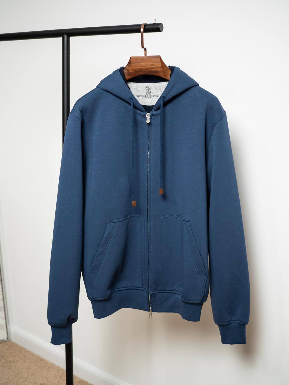 МУЖСКОЙ КОСТЮМ BRUNELLO CUCINELLI детальное фото