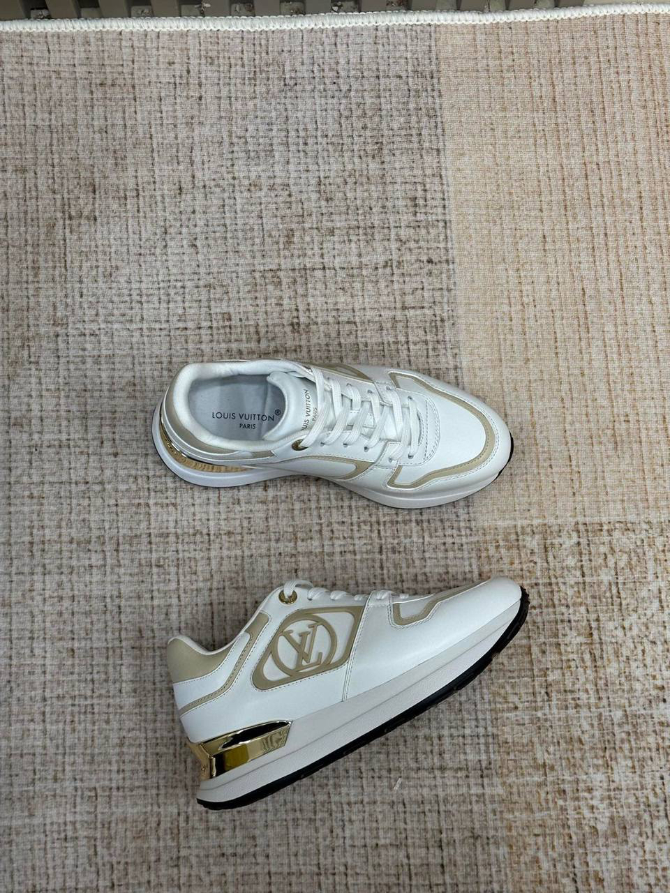 КРОССОВКИ LOUIS VUITTON детальное фото