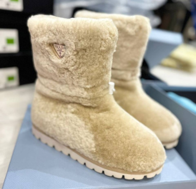 УГГИ ВАЛЕНКИ PRADA фото