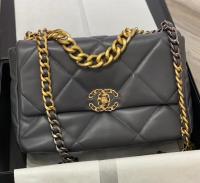 СУМКА CHANEL 19 фото