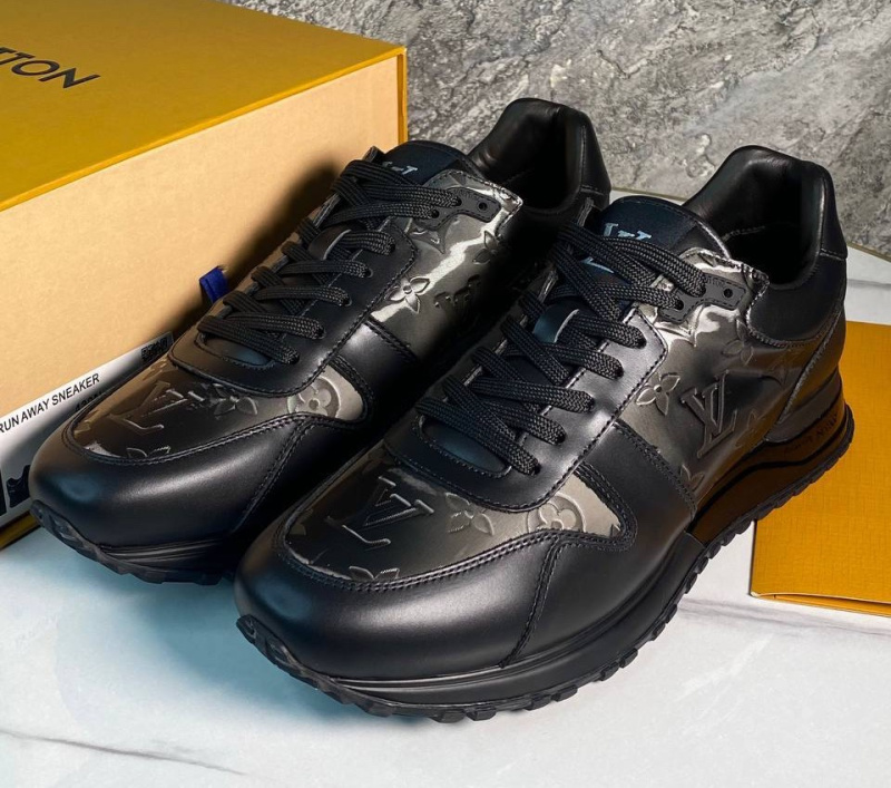 МУЖСКИЕ КРОССОВКИ LOUIS VUITTON фото