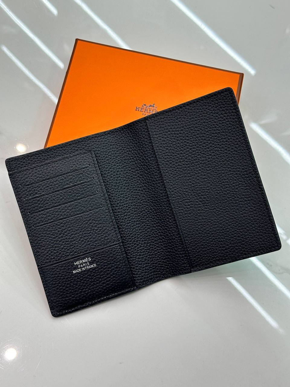 ОБЛОЖКА НА ПАСПОРТ HERMES детальное фото