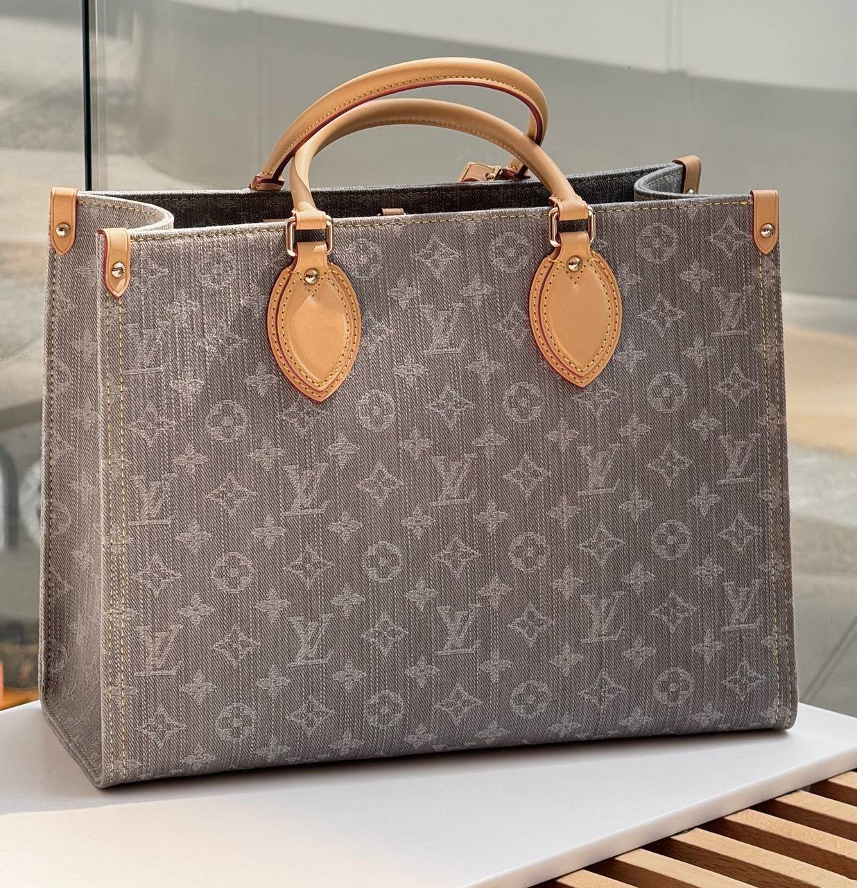 СУМКА LOUIS VUITTON детальное фото