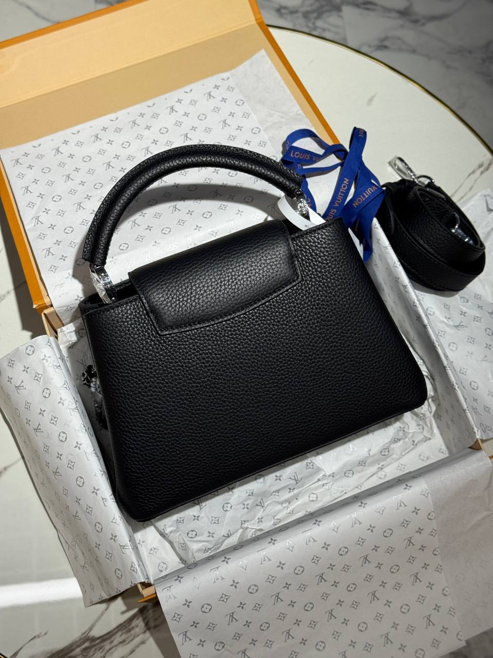 СУМКА LOUIS VUITTON детальное фото
