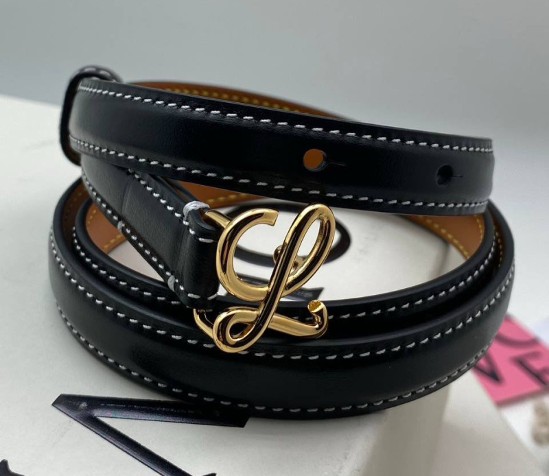 ЖЕНСКИЙ РЕМЕНЬ LOEWE фото