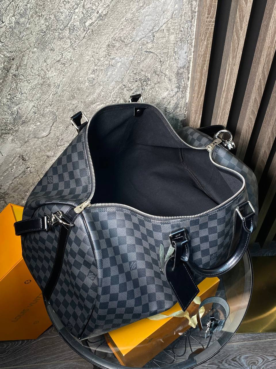 ДОРОЖНАЯ СУМКА LOUIS VUITTON детальное фото