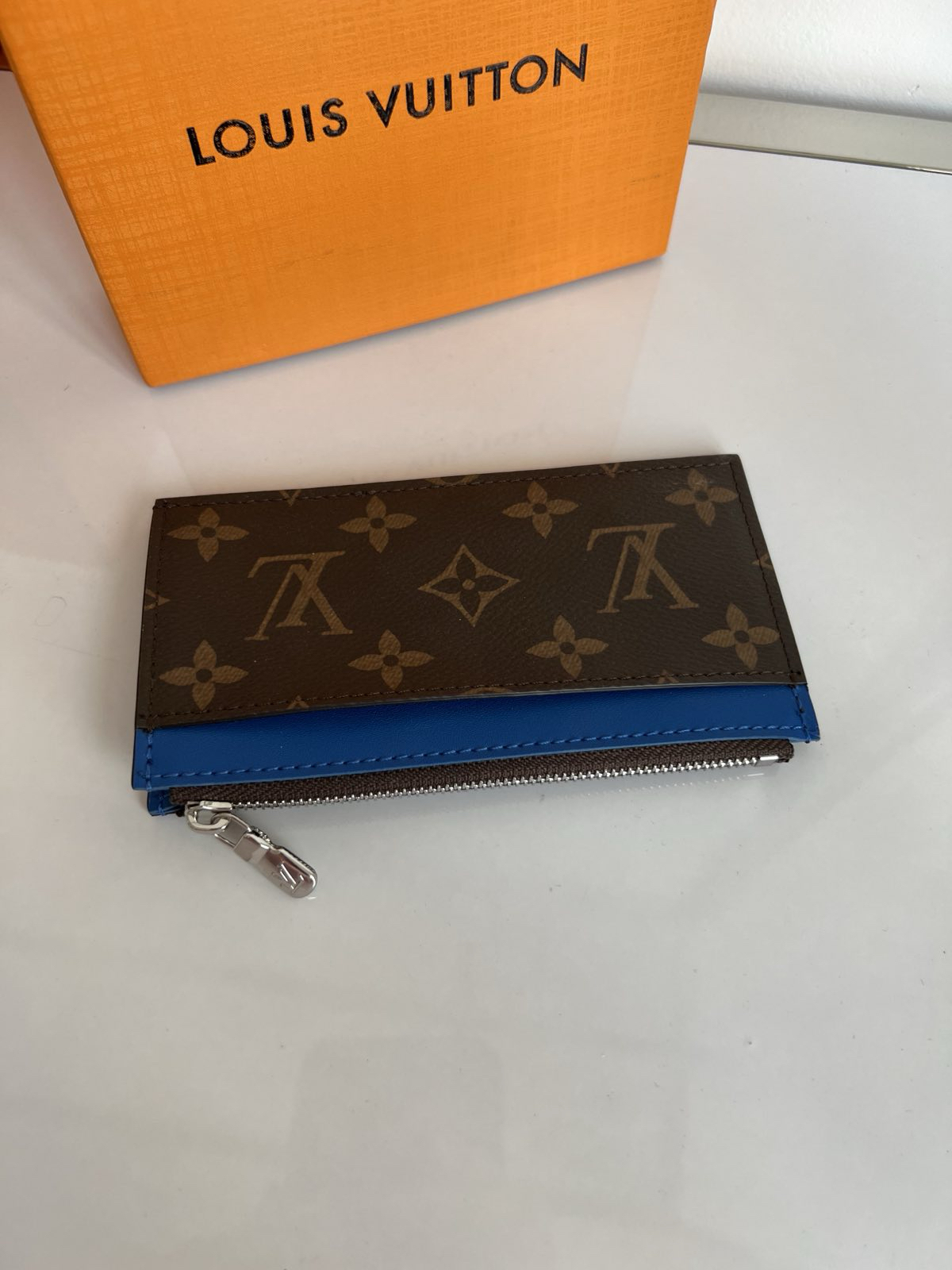 ВИЗИТНИЦА LOUIS VUITTON детальное фото