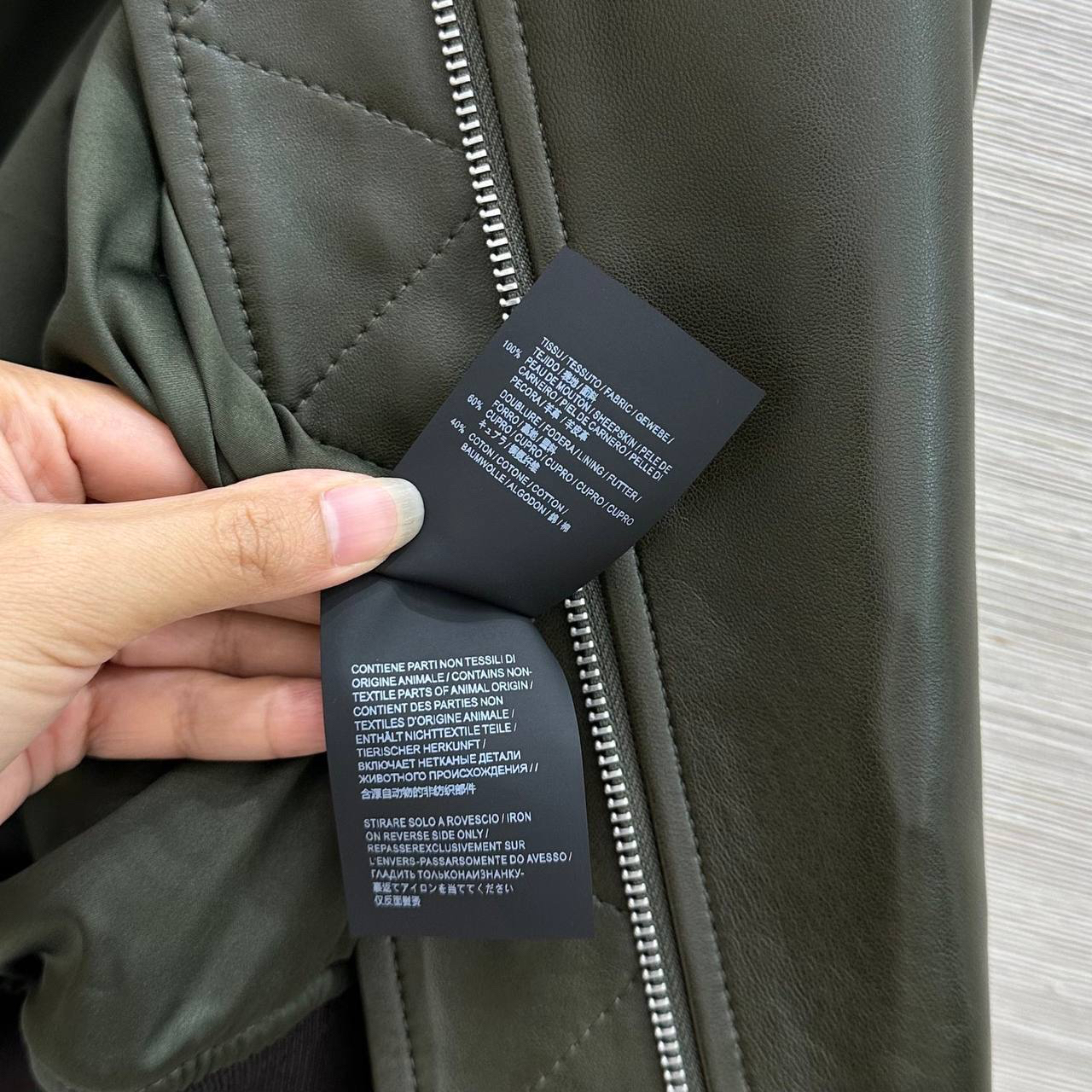 КУРТКА BOTTEGA VENETA детальное фото