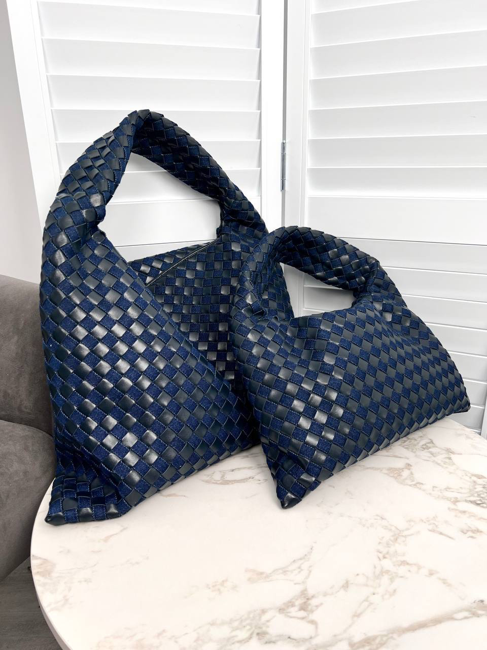 СУМКА BOTTEGA VENETA SMALL HOP детальное фото