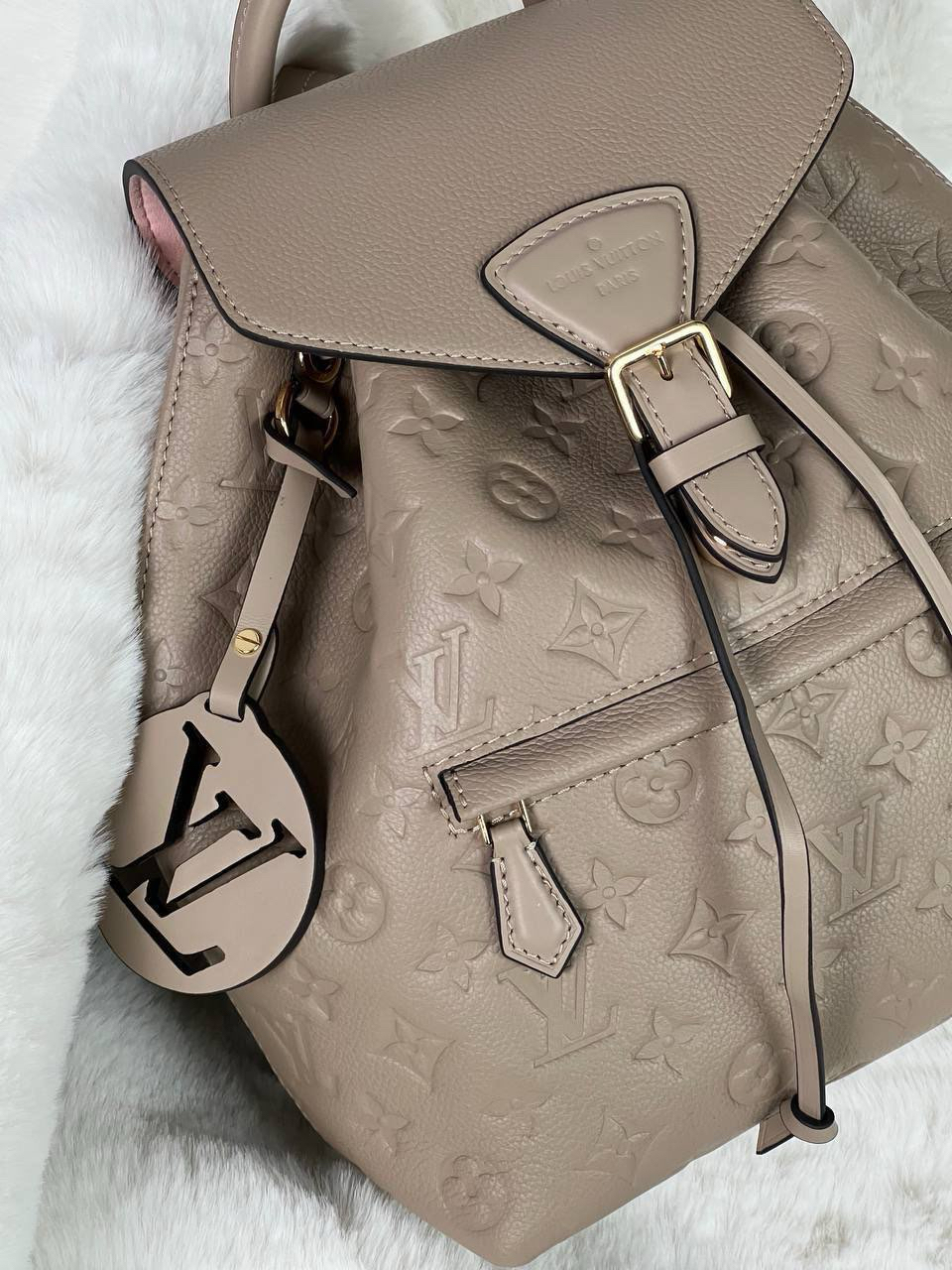 РЮКЗАК LOUIS VUITTON детальное фото
