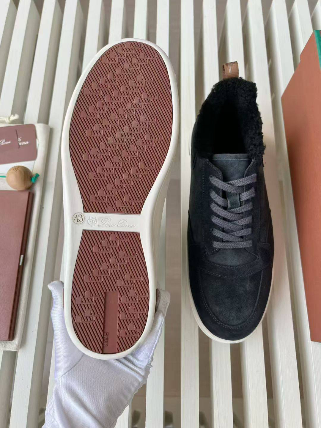 МУЖСКИЕ КЕДЫ LORO PIANA детальное фото