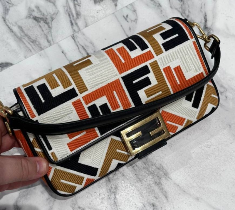 СУМКА FENDI фото