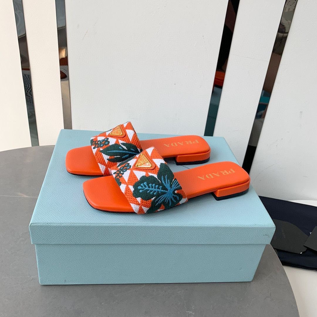 ШЛЕПКИ PRADA детальное фото