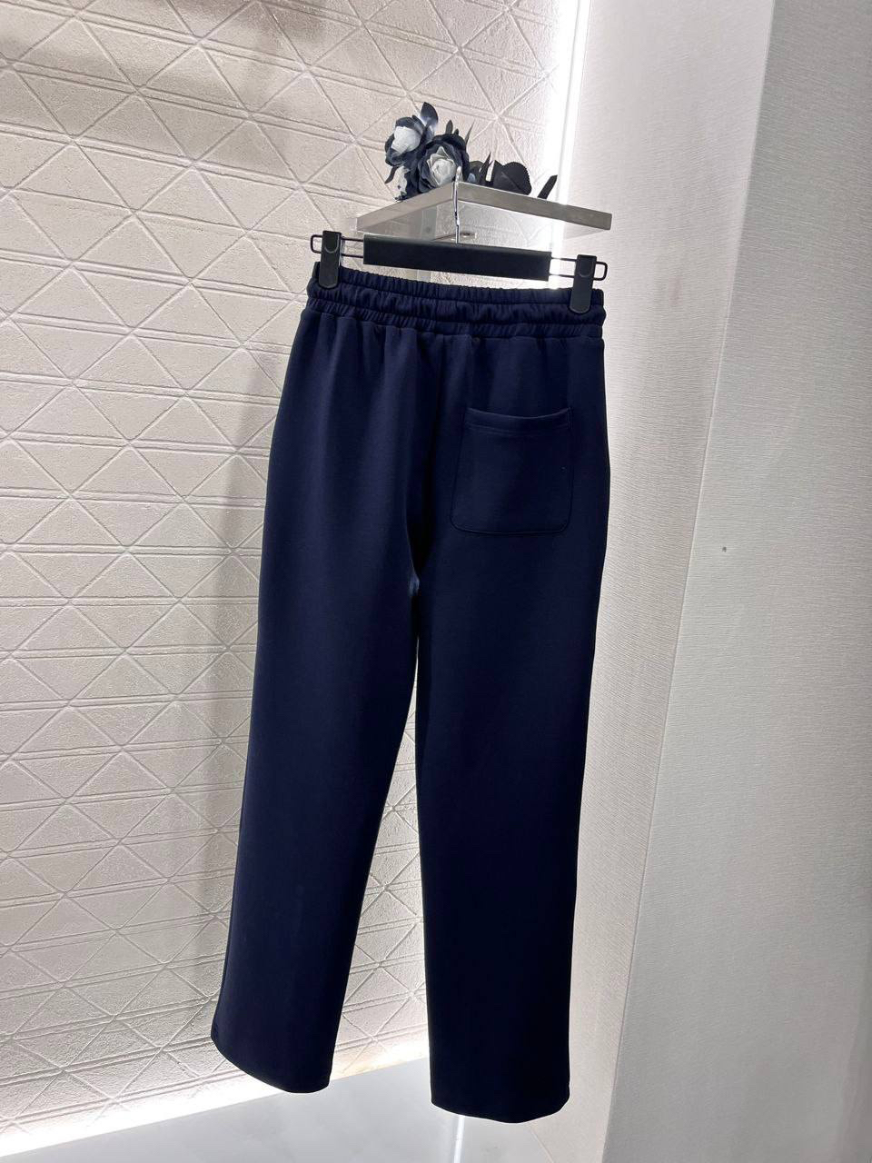 КОСТЮМ PRADA детальное фото