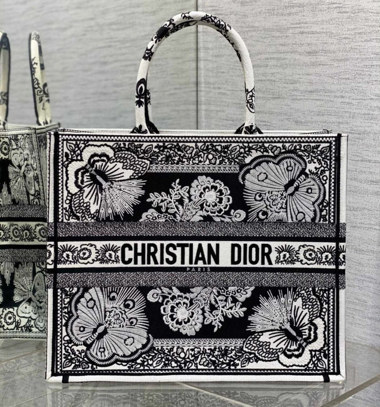 СУМКА CHRISTIAN DIOR BOOK 41 фото