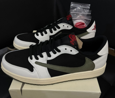 КРОССОВКИ NIKE фото