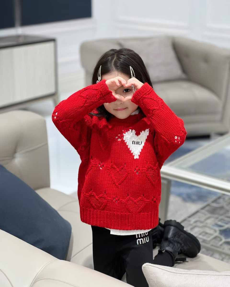 ДЕТСКИЙ СВИТЕР MIU MIU детальное фото