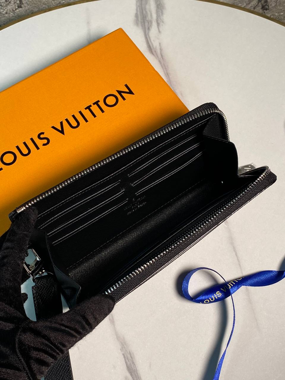 МУЖСКОЙ КОШЕЛЕК LOUIS VUITTON детальное фото