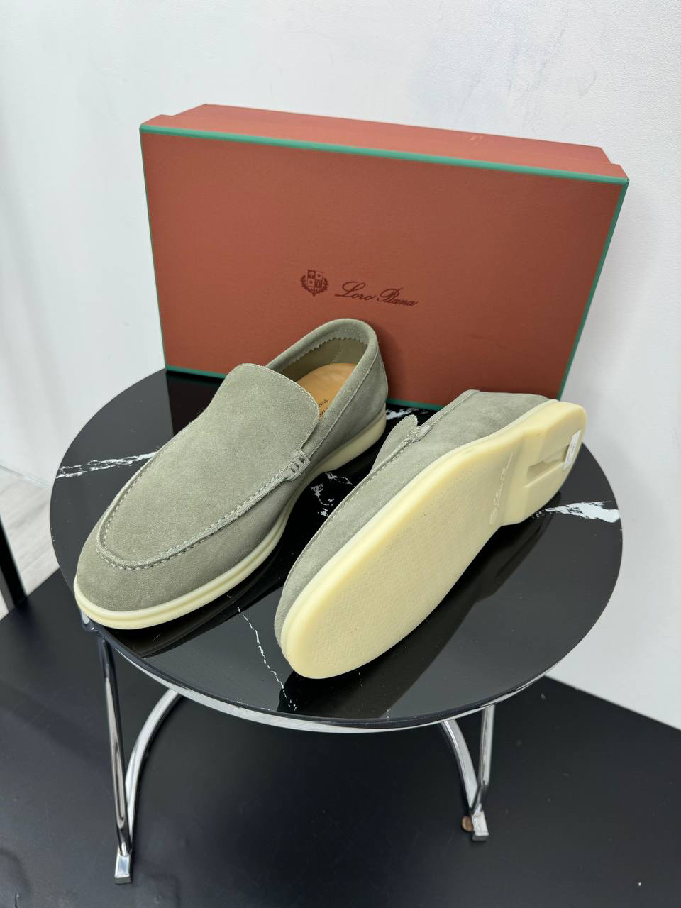 МУЖСКИЕ ЛОФЕРЫ LORO PIANA детальное фото