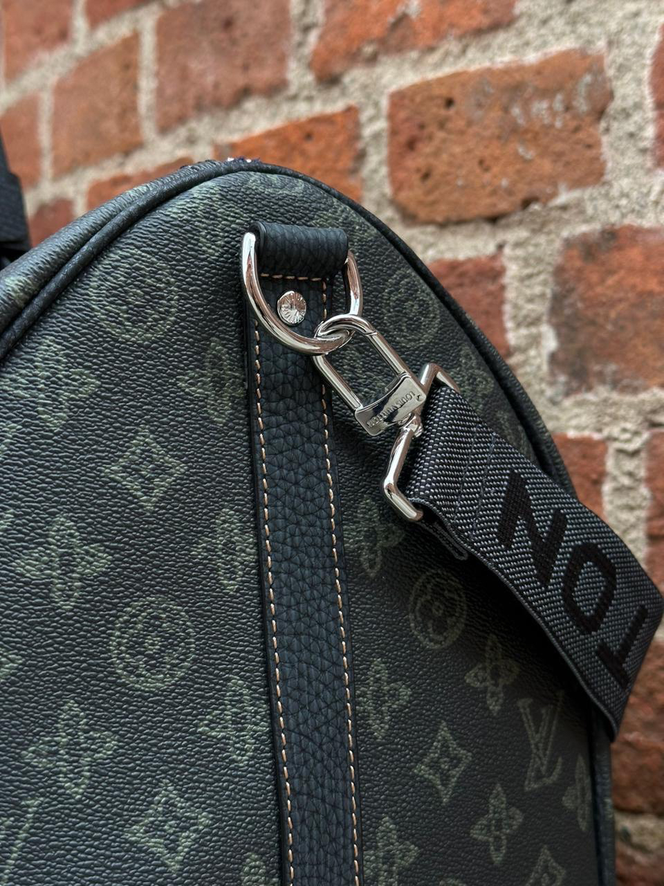 ДОРОЖНАЯ СУМКА LOUIS VUITTON детальное фото