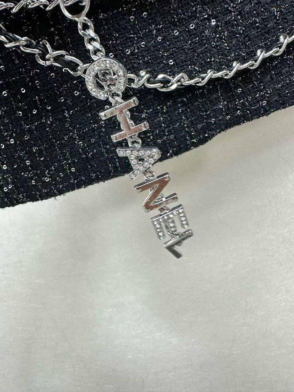 КОСТЮМ CHANEL детальное фото