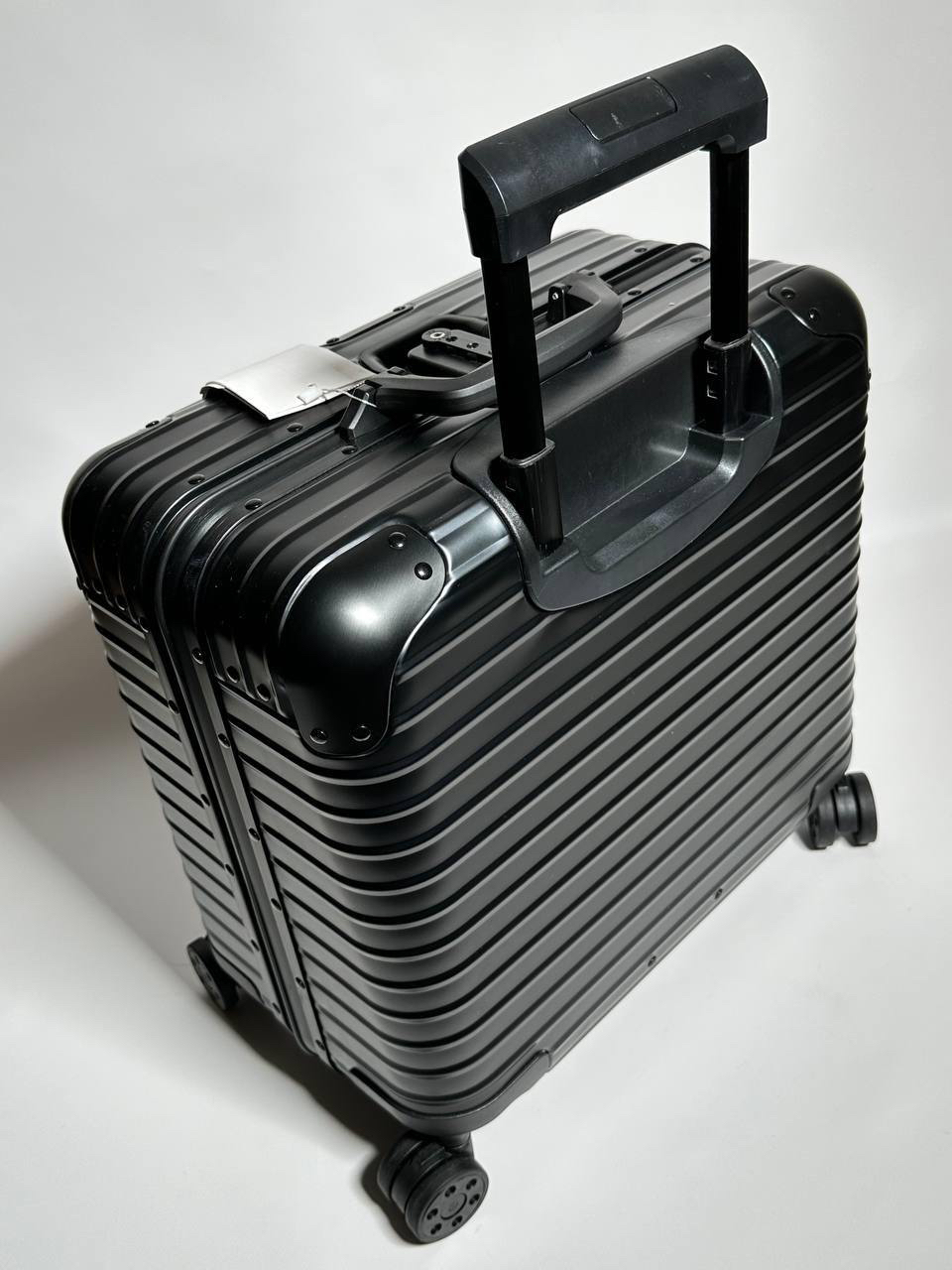 ЧЕМОДАН RIMOWA детальное фото