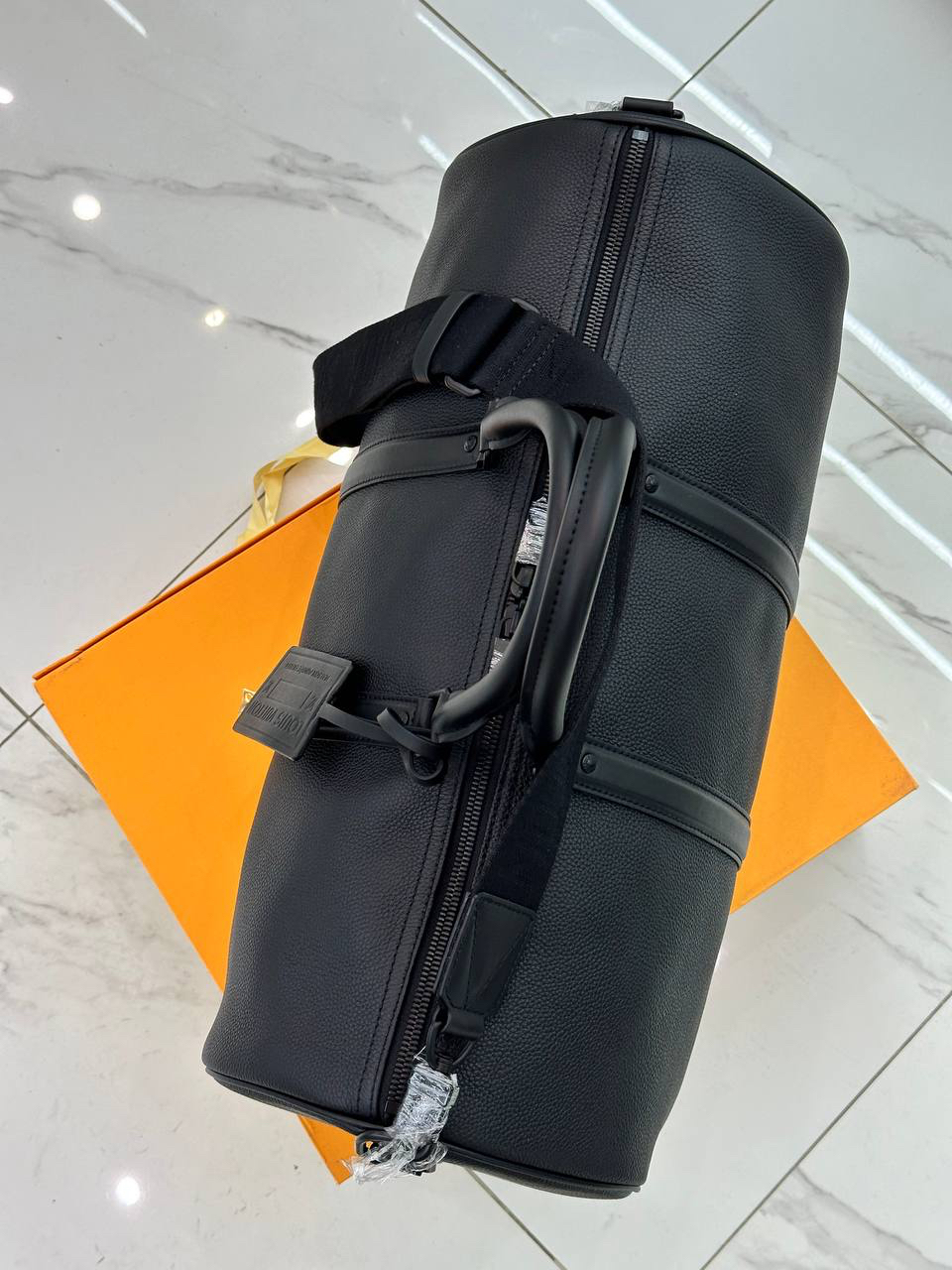 ДОРОЖНАЯ СУМКА LOUIS VUITTON детальное фото