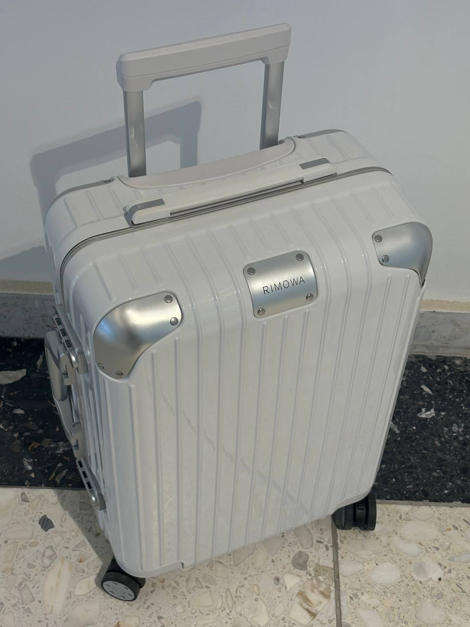 ЧЕМОДАН RIMOWA детальное фото
