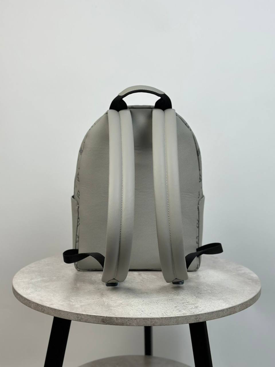 МУЖСКОЙ РЮКЗАК LOUIS VUITTON детальное фото