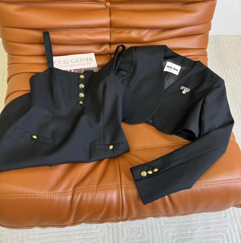 КОСТЮМ MIU MIU фото