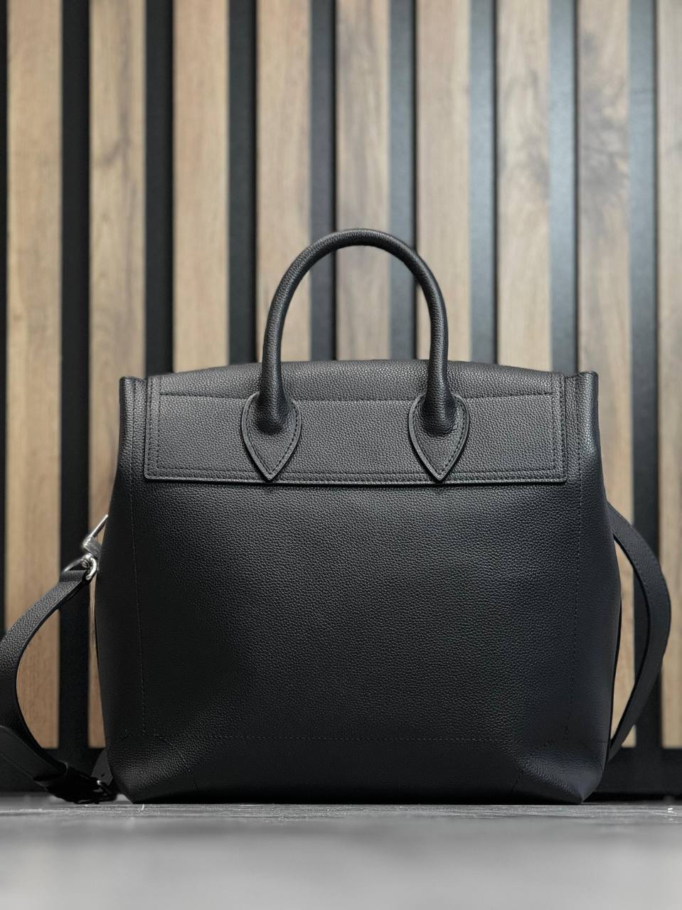 МУЖСКАЯ СУМКА LOUIS VUITTON детальное фото
