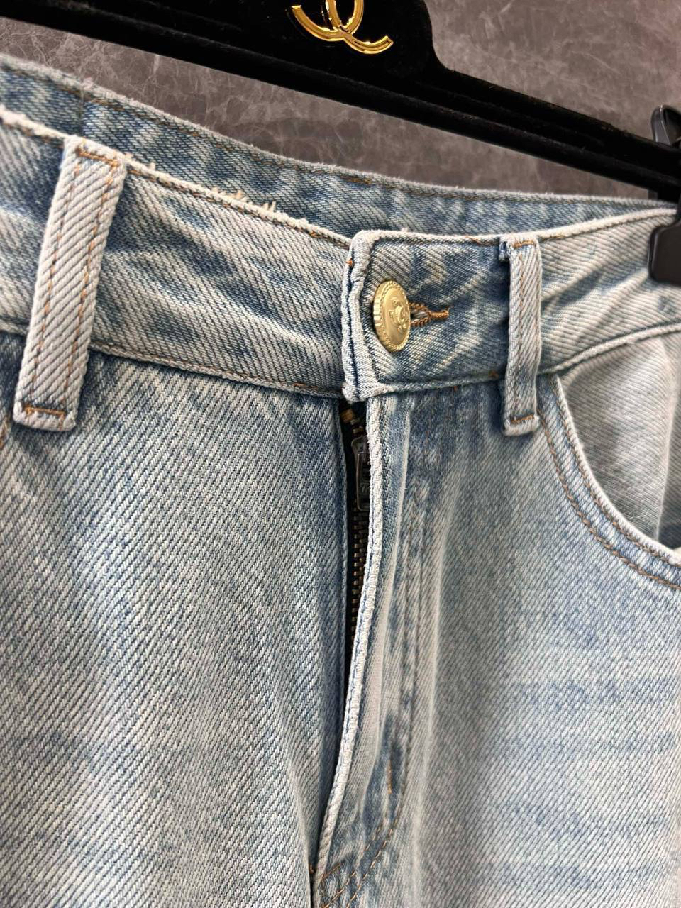 ДЖИНСЫ CHANEL детальное фото
