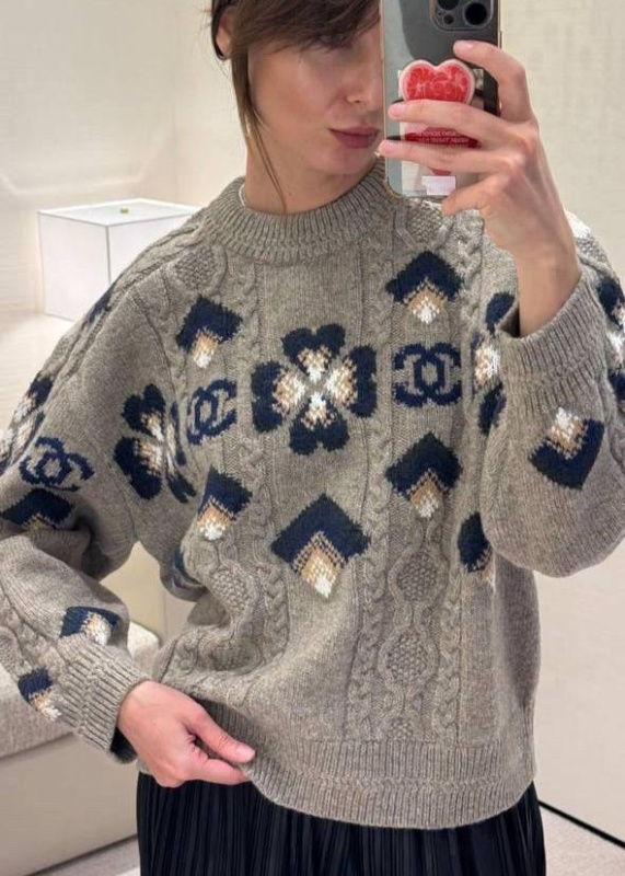 СВИТЕР CHANEL фото