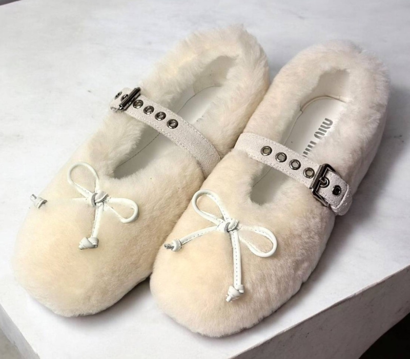 БАЛЕТКИ MIU MIU фото