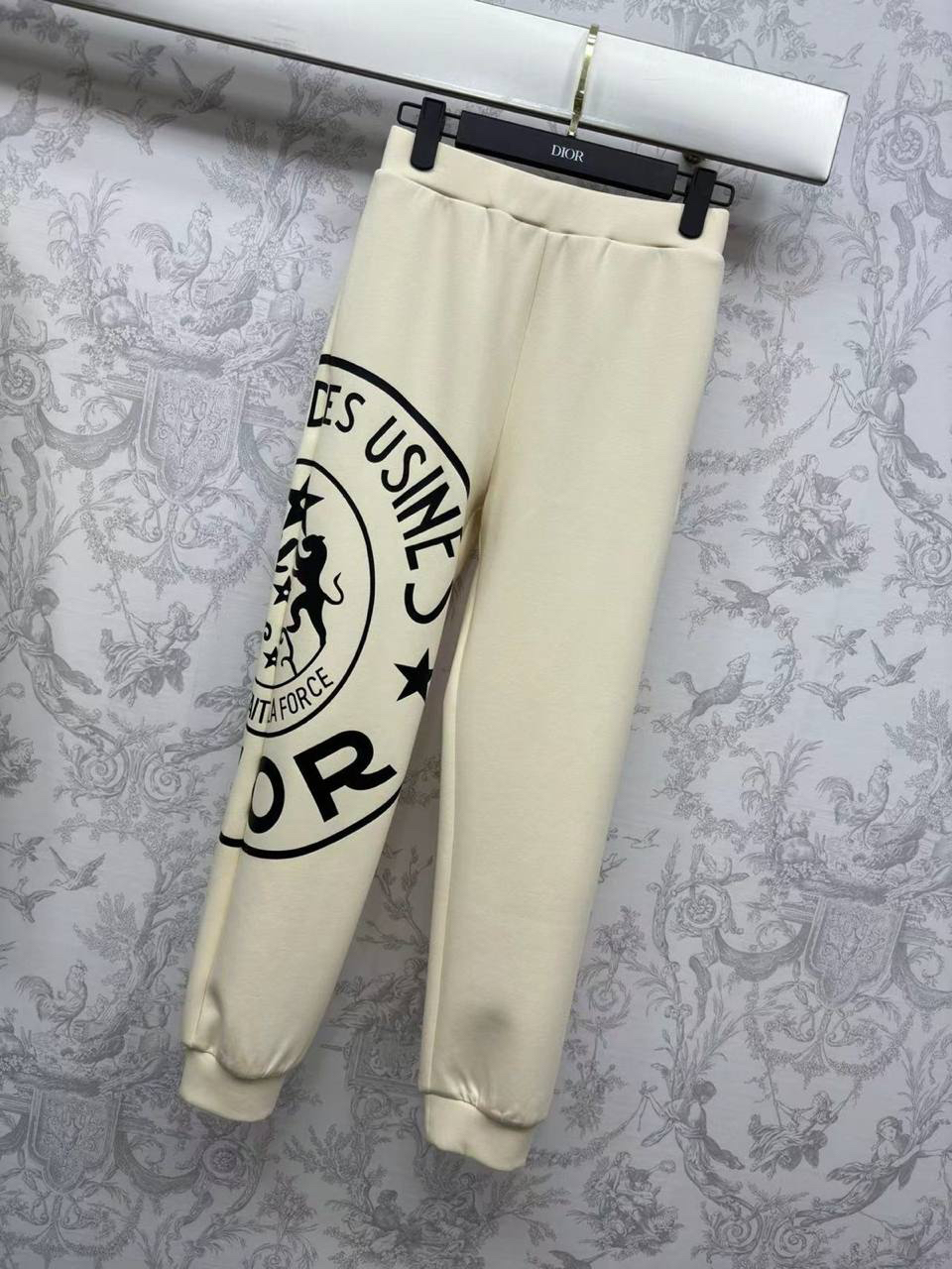 КОСТЮМ CHRISTIAN DIOR детальное фото