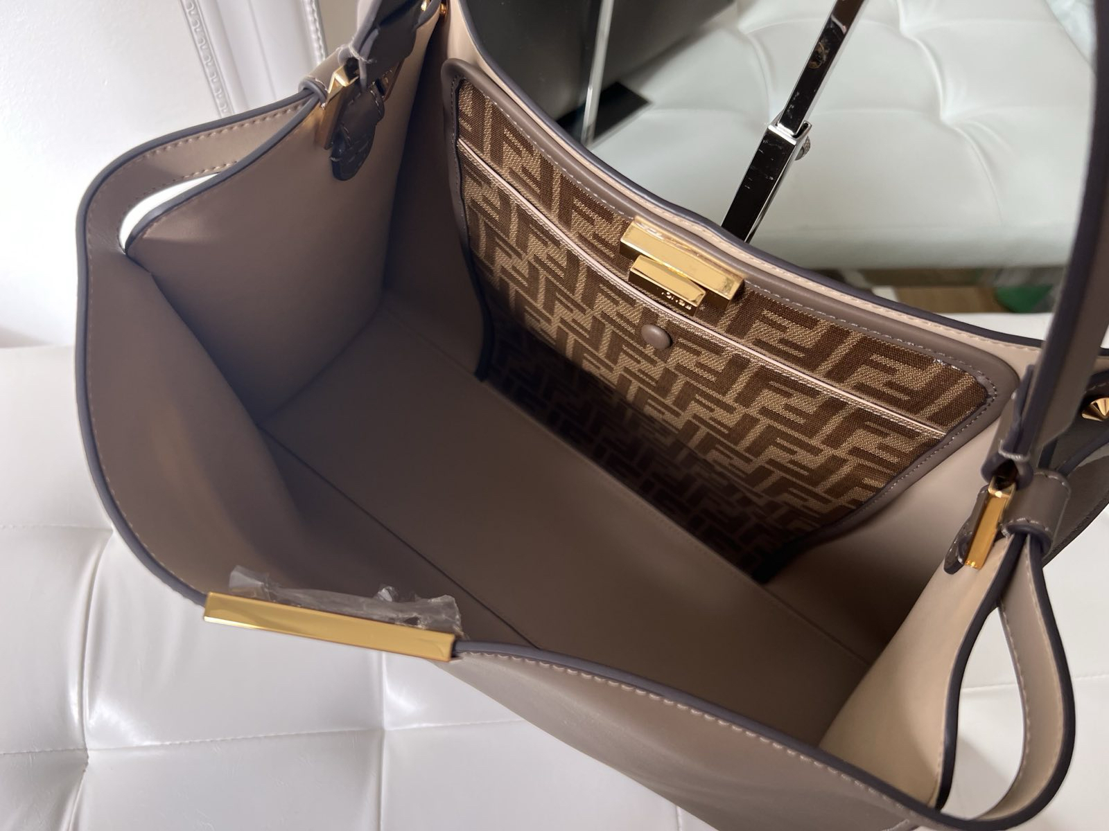 СУМКА FENDI PEEKABOO X-LITE LARGE детальное фото