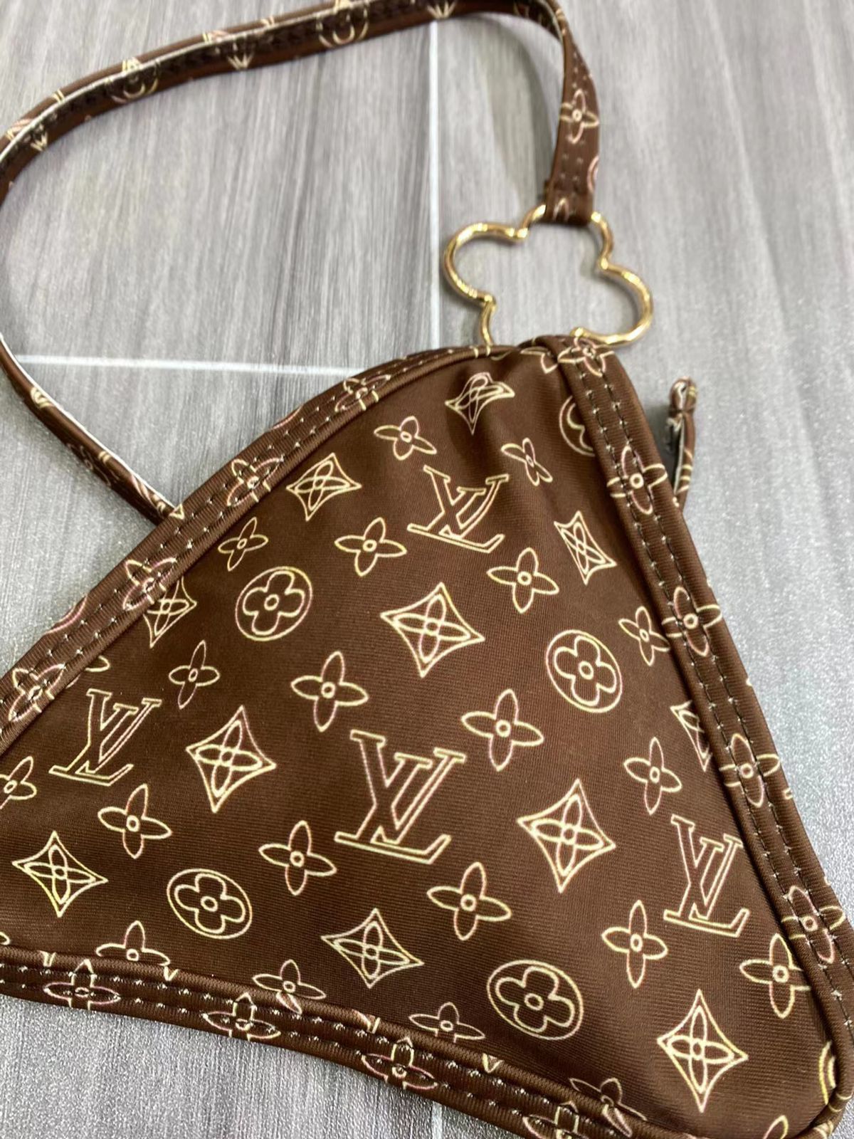 КУПАЛЬНИК LOUIS VUITTON детальное фото