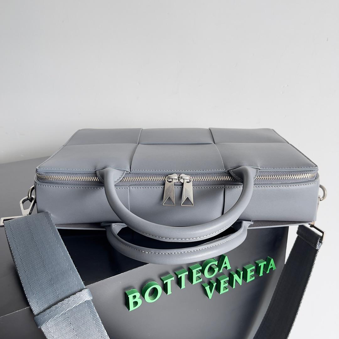МУЖСКОЙ ПОРТФЕЛЬ BOTTEGA VENETA детальное фото