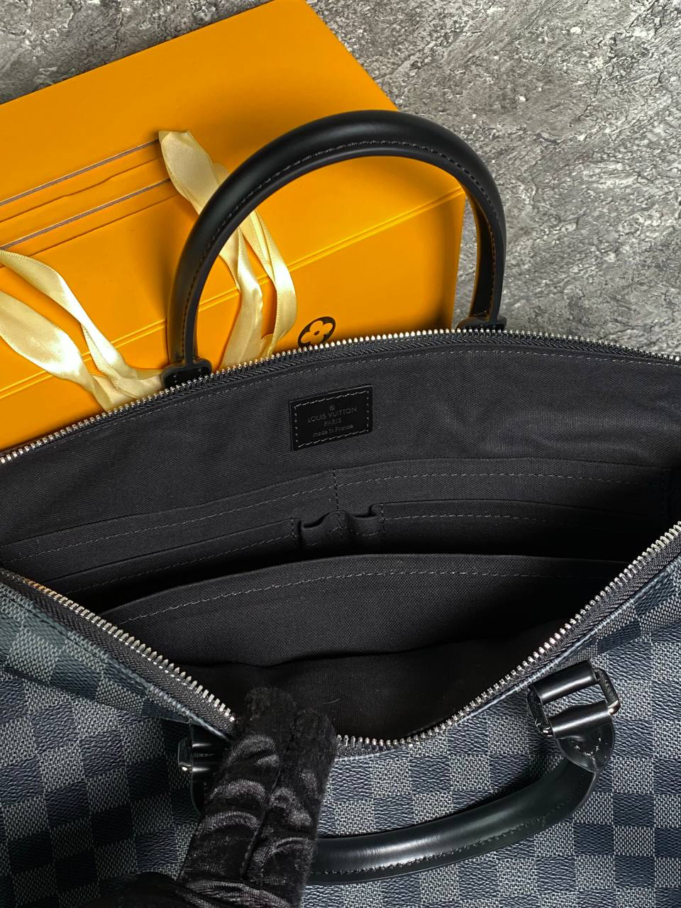 МУЖСКОЙ ПОРТФЕЛЬ LOUIS VUITTON детальное фото
