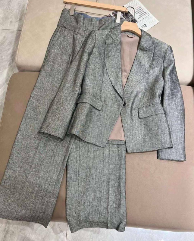 КОСТЮМ BRUNELLO CUCINELLI фото