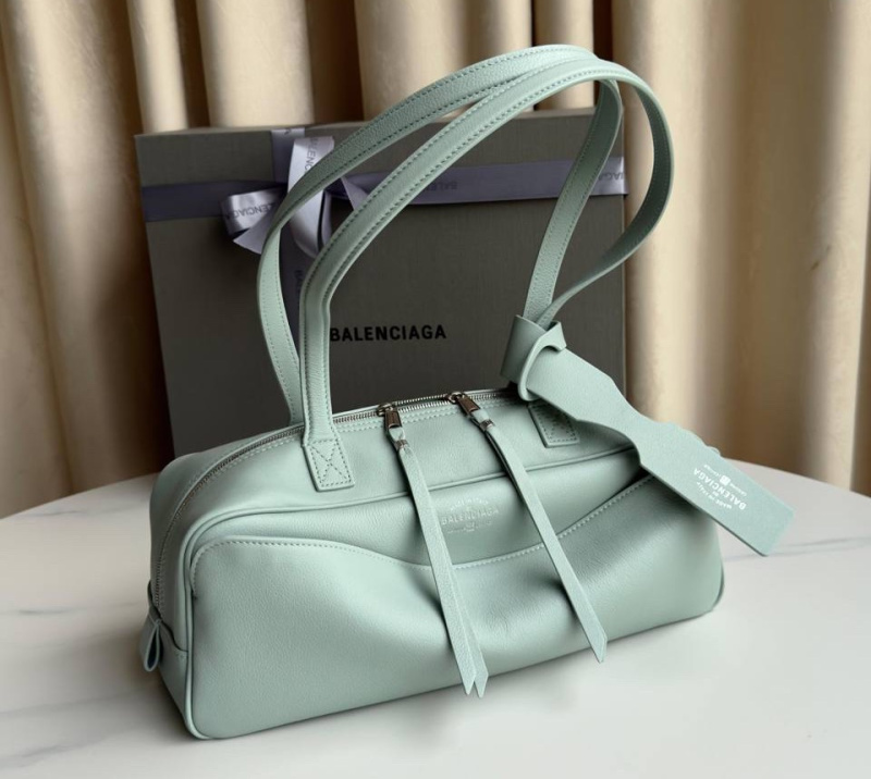 СУМКА BALENCIAGA CARRIE фото