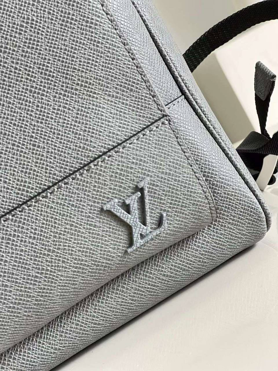 МУЖСКОЙ РЮКЗАК LOUIS VUITTON детальное фото