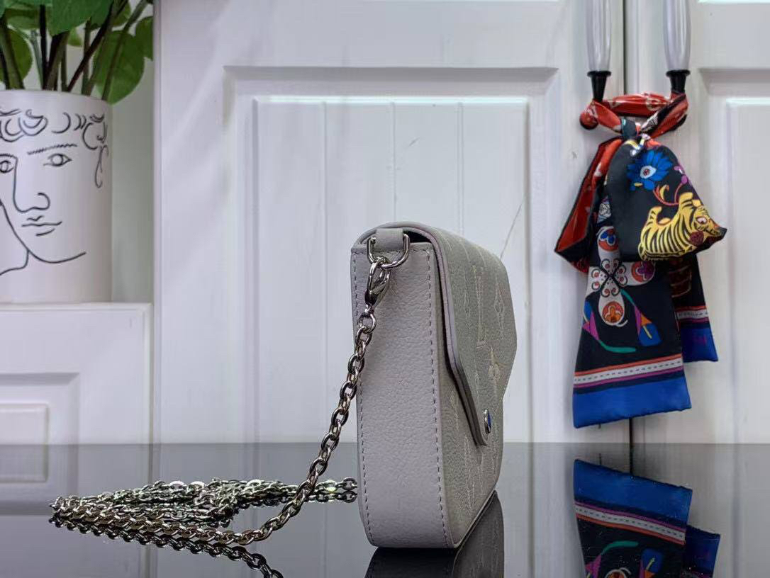 СУМКА LOUIS VUITTON детальное фото